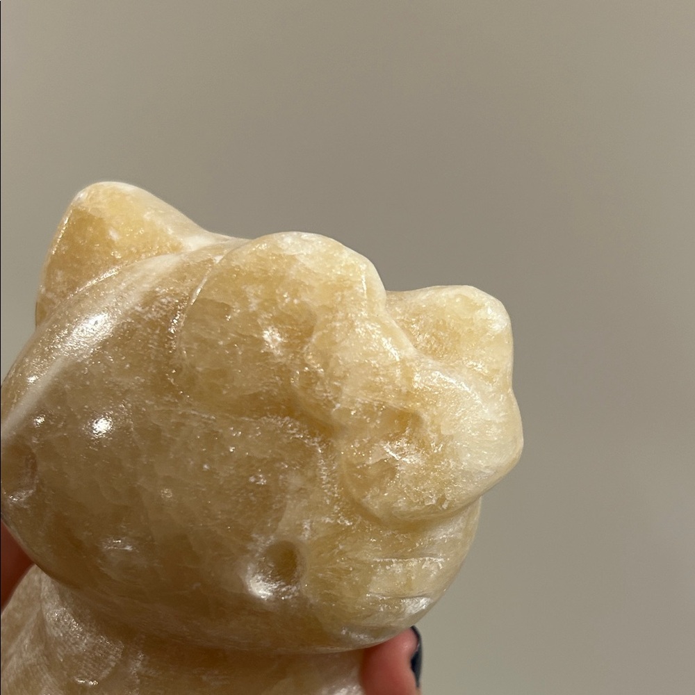 2.10 lb yellow calcite Hello Kitty Figurine - Picture 7 of 8